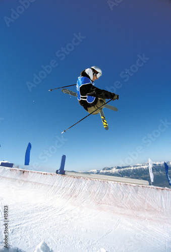 ski half pipe