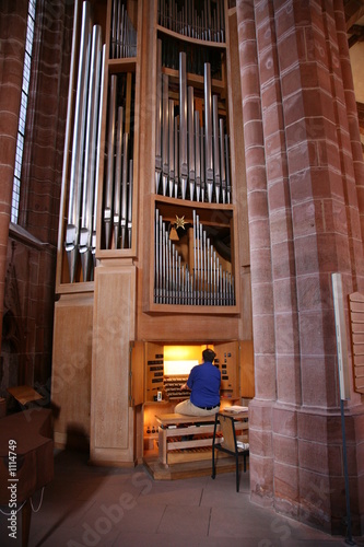 organist