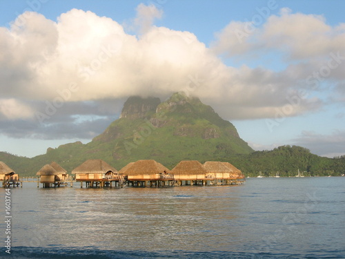 la laguna di bora-bora