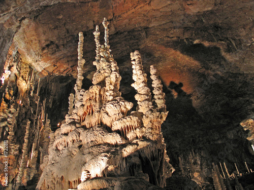 stalagmites de l'aven armand