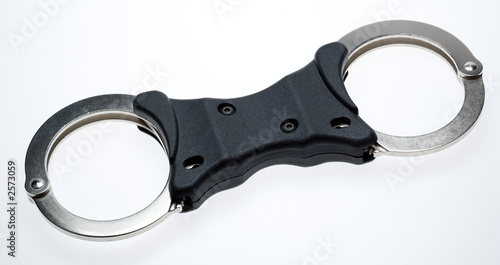 rigid bar handcuffs