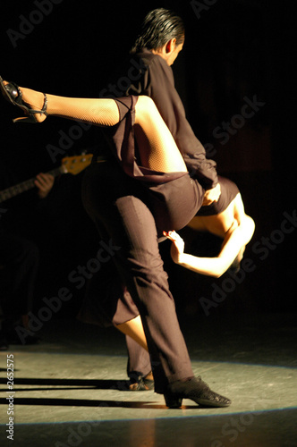 tango acrobatics