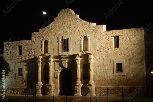 The alamo mission at night in San Antonio Texas