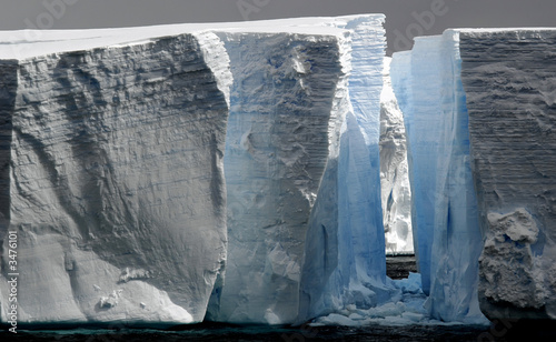 huge icebergs with gap