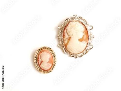 Antique cameo brooch.