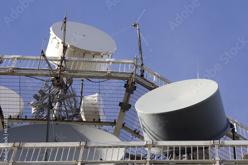 Antenne et parabole de télécommunication