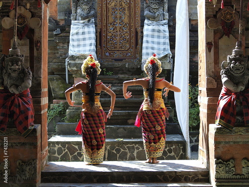 Barong Dancers