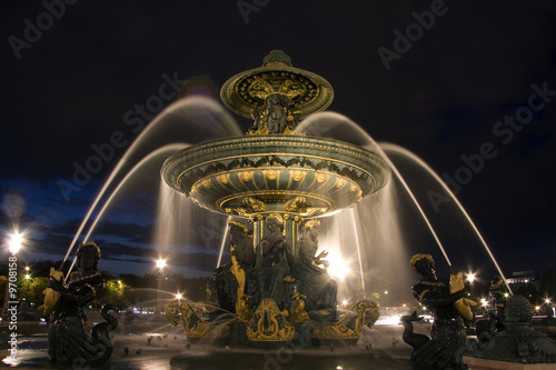 Fontaine place de la Concorde - Paris