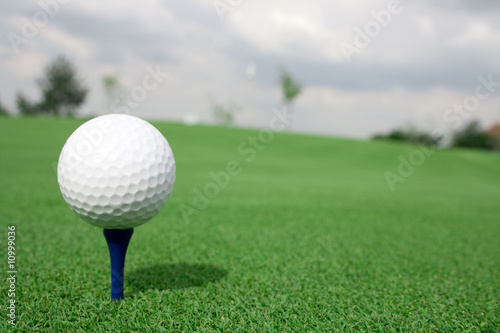 Golf ball shade