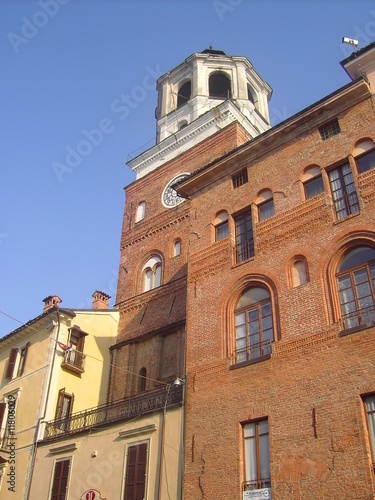 Savigliano_piazza_santorre_001