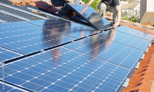 Ajustement des panneaux solaires