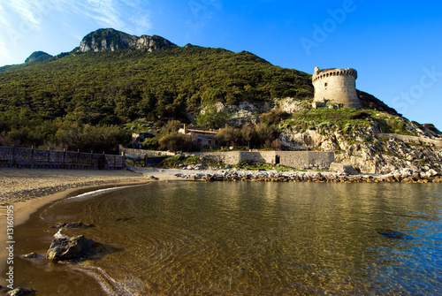 promontorio del Circeo e torre Paola a Sabaudia in Italia