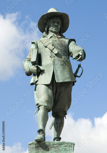 Oliver Cromwell Statue