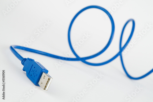 Blaues USB-Kabel