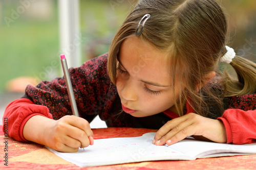 très appliquée dans ses devoirs