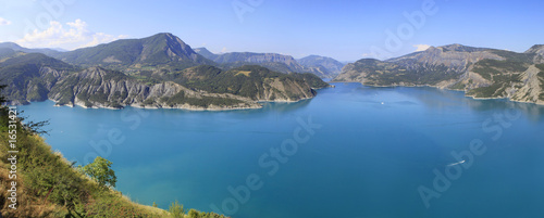 Panorama du lac de serre ponçon