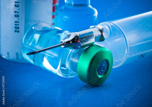 Medical syringe and phials