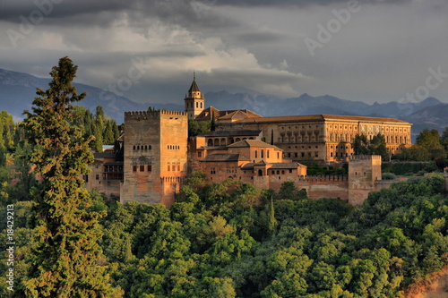 Alhambra in der Abendsonne HDR