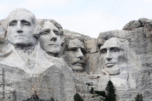 MOUNT RUSHMORE