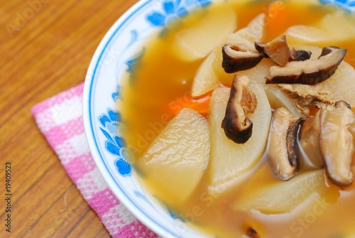 Chinese style vegetarian soup