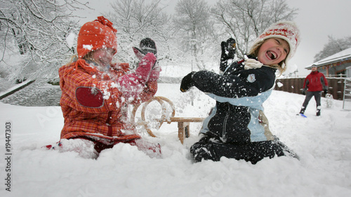 Kinder im Schnee