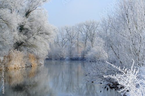 Winter am Fluss