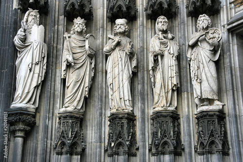 Saints in Cologne cathedral