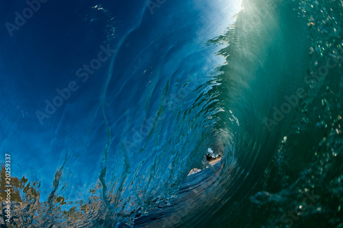 hollow ocean wave