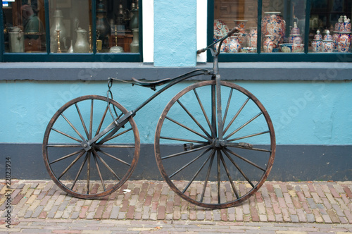 old 19th century bicycle