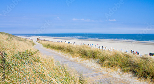 Idyllischer Tag an der Nordsee im Sommer