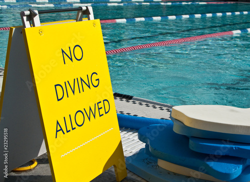 No Diving Pool