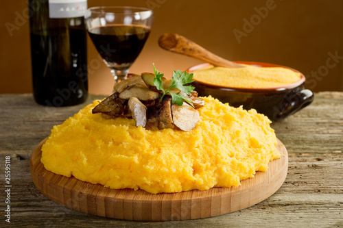 polenta with mushroom-polenta e funghi