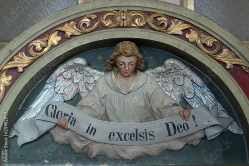 Heavenly Angel declaring "Gloria in excelsis Deo!"