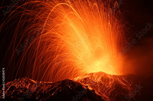 eruption of the volcano stromboli