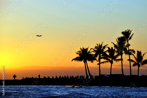 sunset on the beach waikiki honolulu and pulms