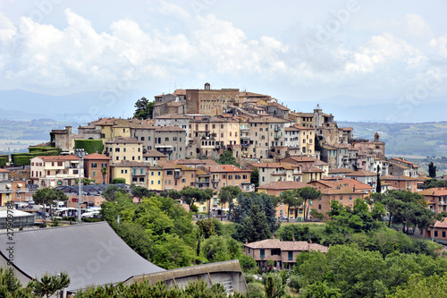 toscana chianciano terme vista del paese