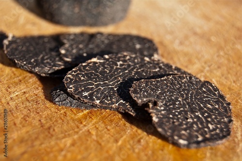 Sliced black truffles - Truffe noire et tranches