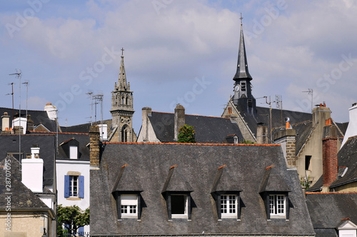 Toits et clochers à Auray dans le Morbihan en Bretagne - France