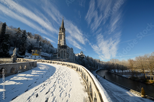 Gave et Lourdes en hiver