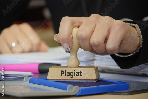 Stempel mit Hand und Plagiat