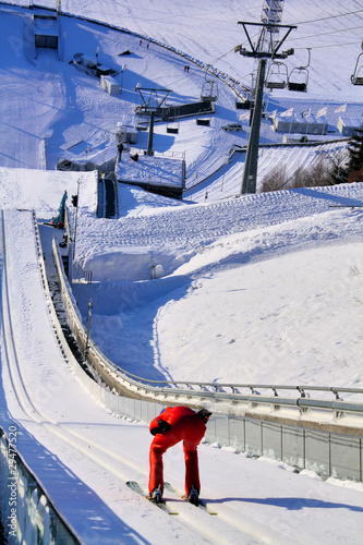 Jump has ski