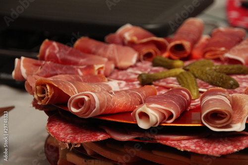 plateau assortiment de charcuterie