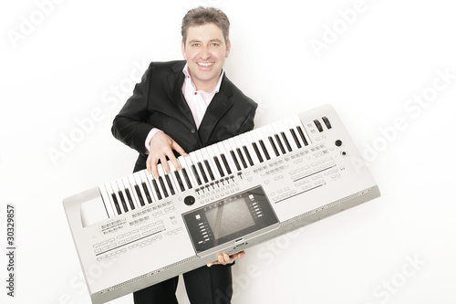 Musiker mit Keyboard