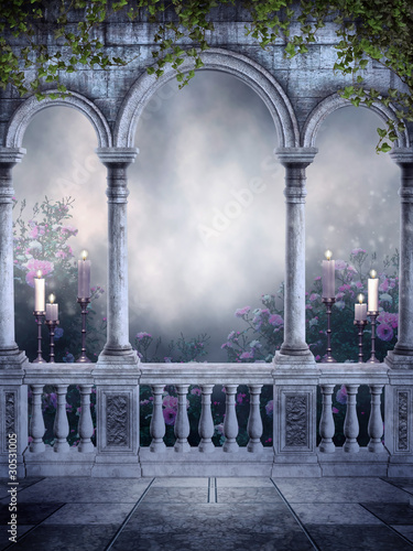 Gotycki balkon z różami i świecami