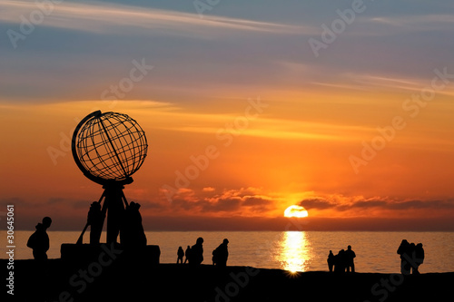 Nordkap b. Mitternachtssonne - North Cape w/ Midnight Sun