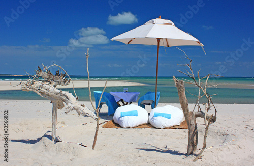 Picknick auf traumhafter Sandbank, Bazaruto Archipel, Mozambique