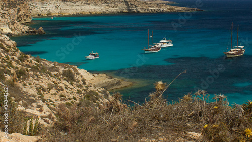 Barche davanti la costa - Lampedusa, Italy