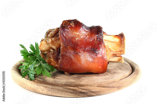 gegrillte Schweinshaxe