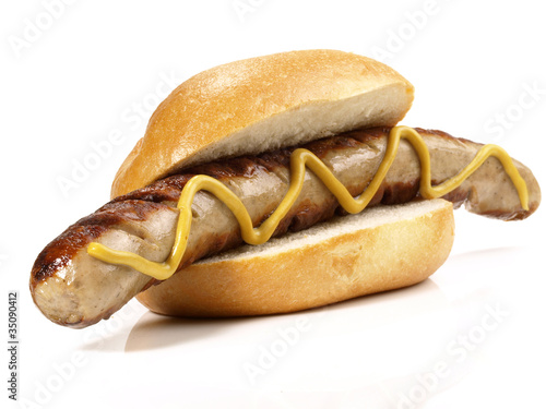 Thüringer Bratwurst im Brötchen mit Senf