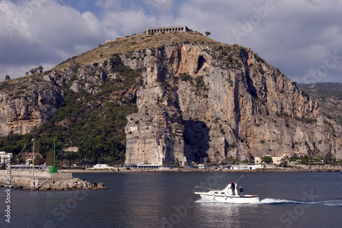 barche e monte giove